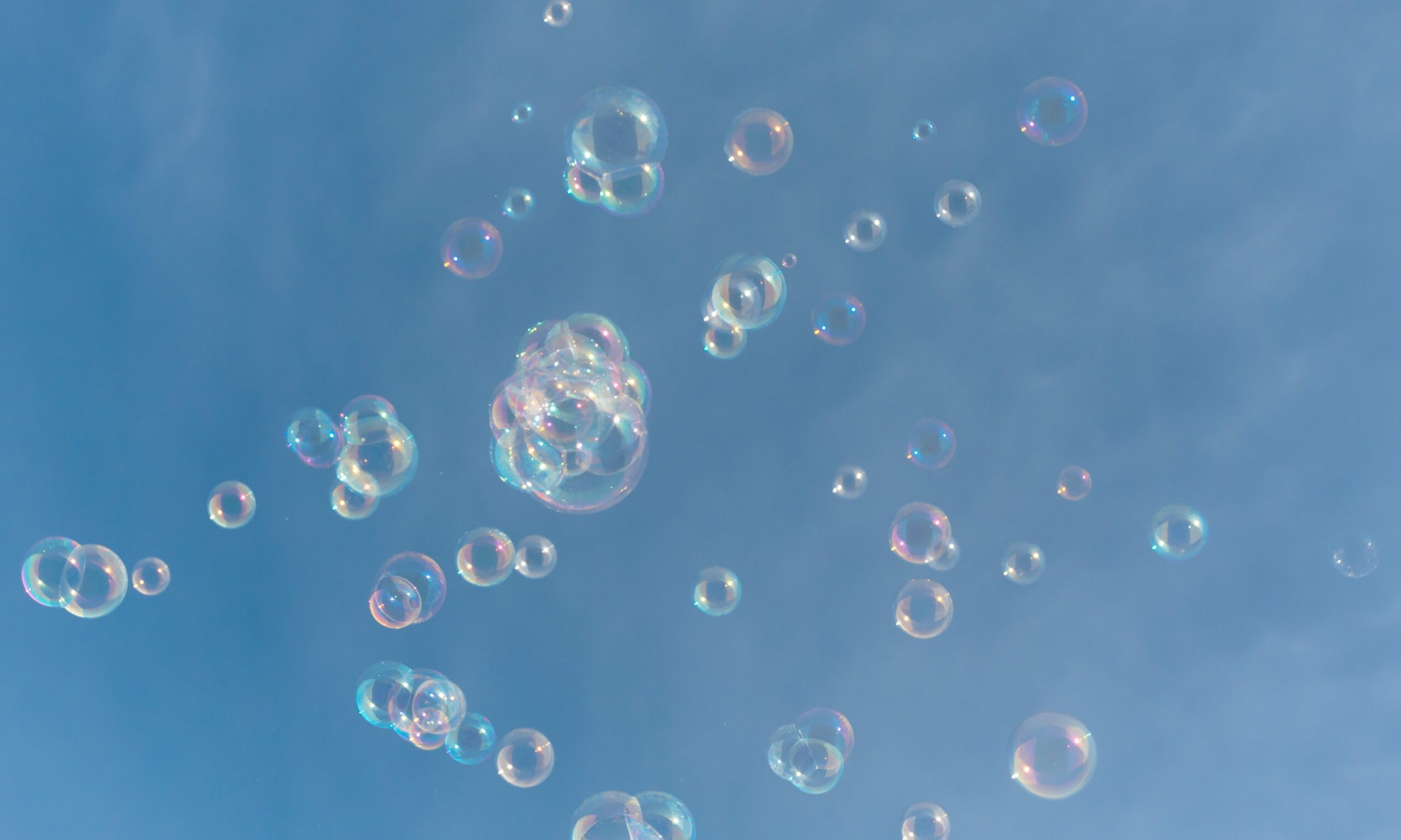 kaboompics_soap-bubbles-artistic-backgrounds-and-outdoor-scenes-39857